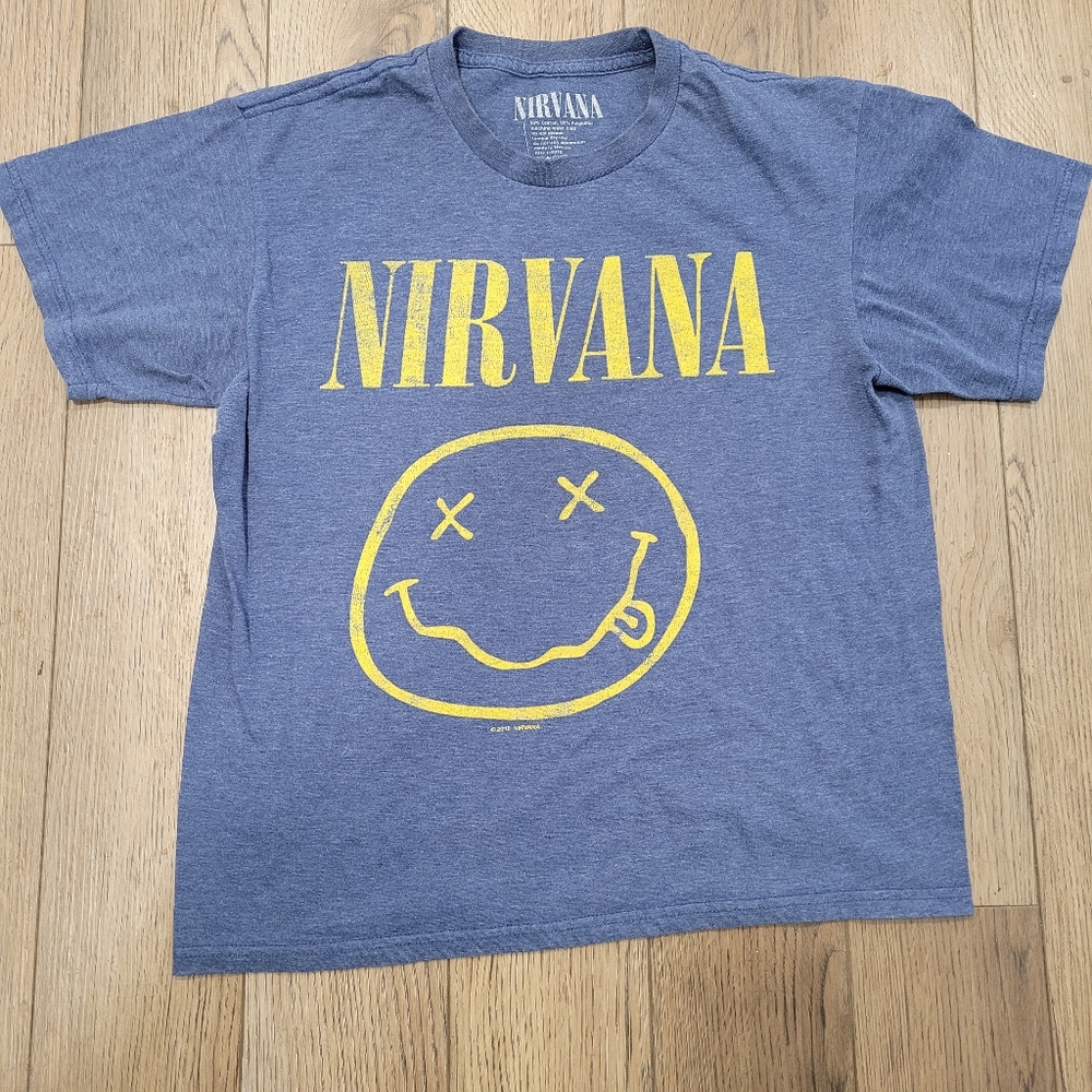 Nirvana Men Medium Tshirt